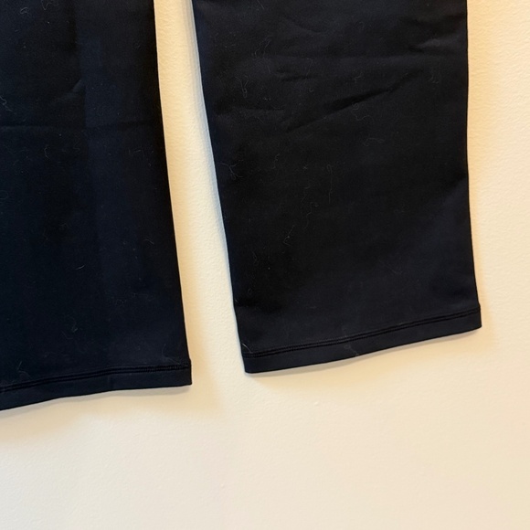 Under Armour Fitted Pants (Boot Cut Bottoms) - Picture 4 of 5